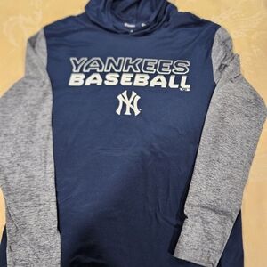 Mens Yankees Baseball Long Sleeve Shirt - Blue and Gray